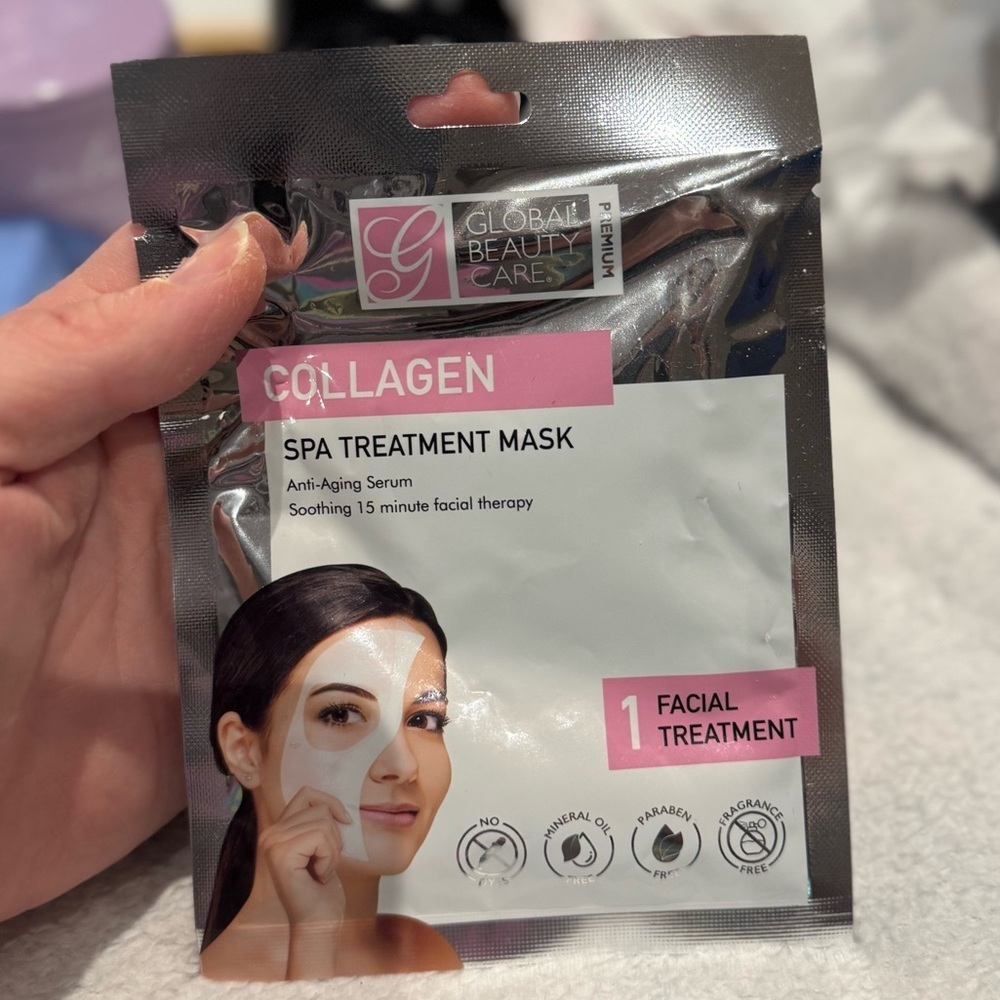 Global Beauty Care Collagen Spa Treatment Mask With Retinol Cleansing Wipes
